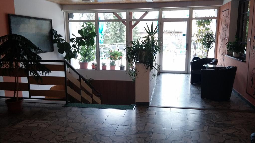 Hotel Rozvoj 클라토비 외부 사진