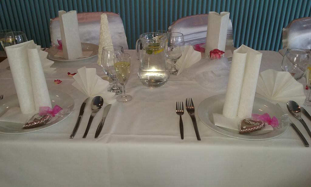Hotel Rozvoj 클라토비 외부 사진