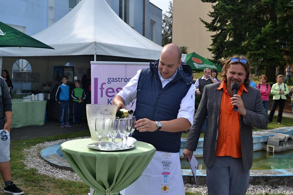 Hotel Rozvoj 클라토비 외부 사진
