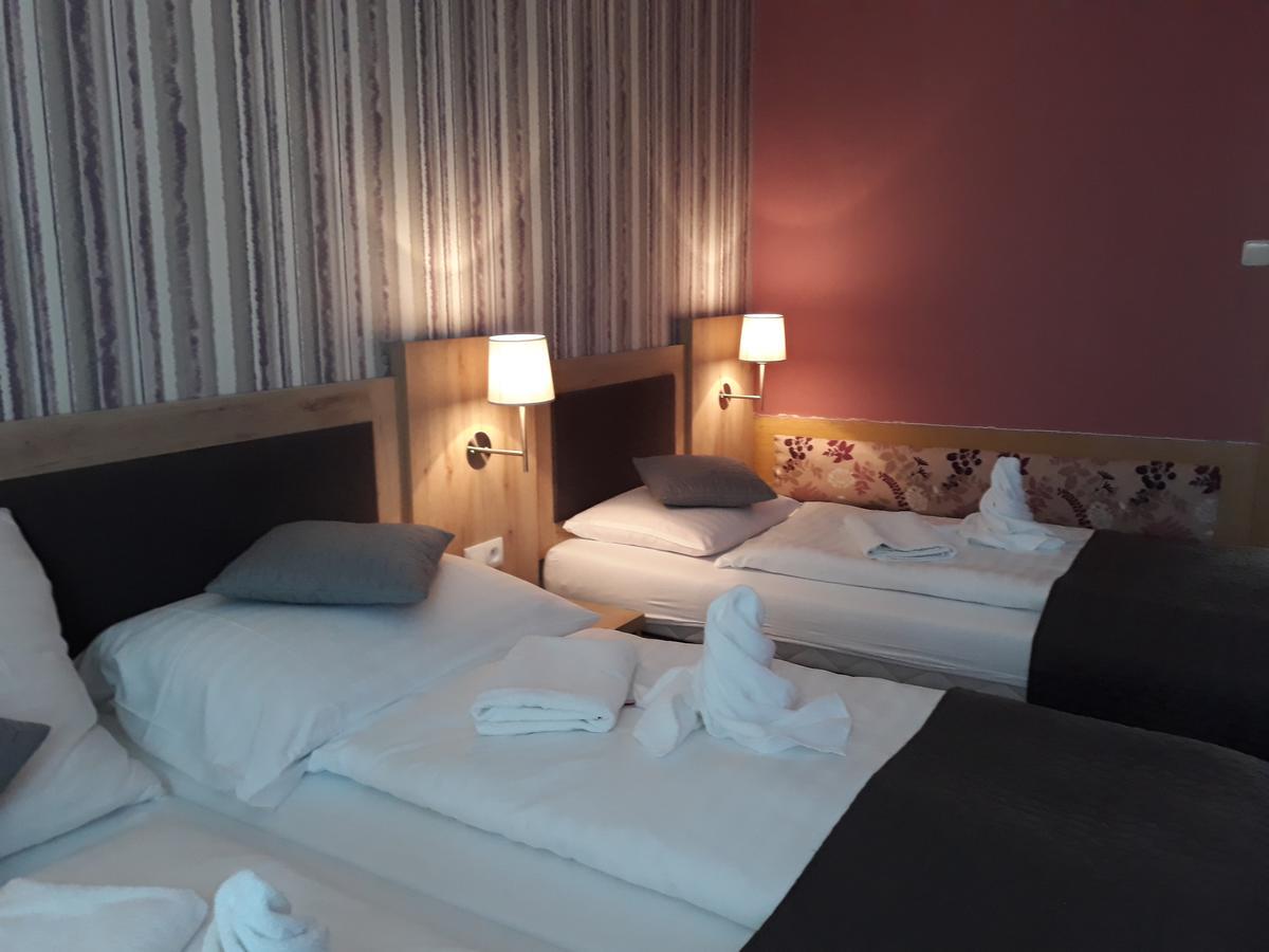 Hotel Rozvoj 클라토비 외부 사진