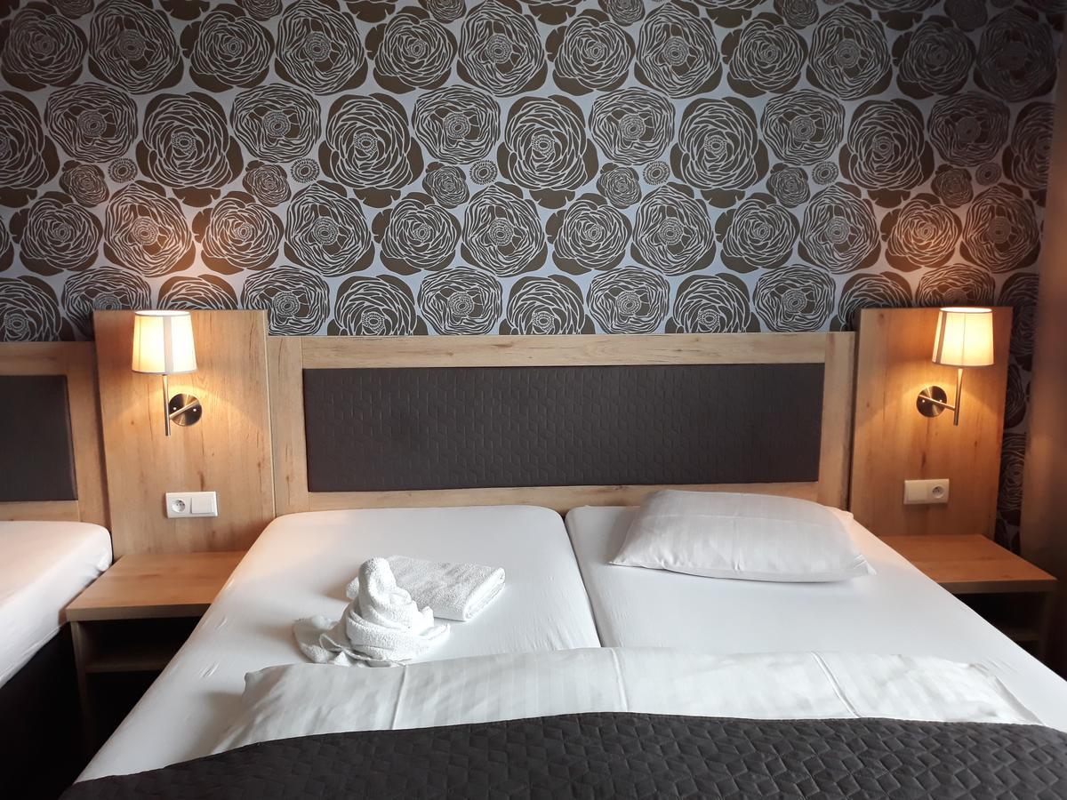 Hotel Rozvoj 클라토비 외부 사진