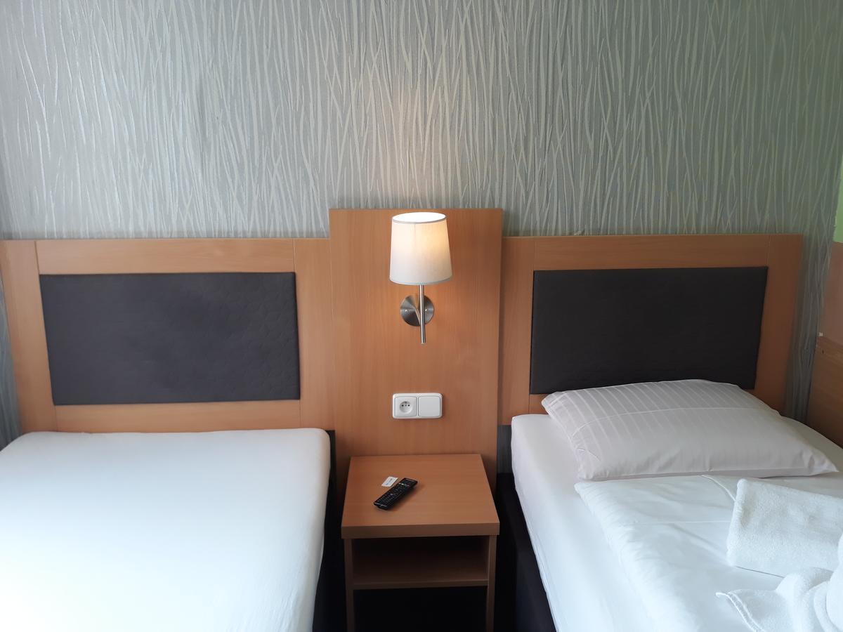 Hotel Rozvoj 클라토비 외부 사진